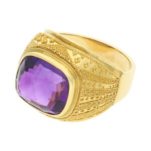 Ring 900/000 Gold mit Amethyst getragen 25320837