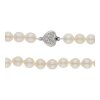 Perlenkette 585/000 (14 Karat) Weißgold mit Akoya Zuchtperle und Diamanten, getragen 25321953