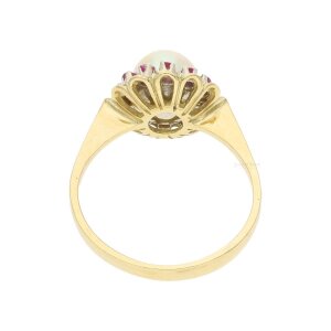 Ring 750/000 (18 Karat) Gelb- und Weißgold mit Akoya Zuchtperle mit Rubin, getragen 25322030