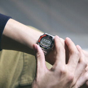 Seiko Herrenuhr Klassik Digital Chronograph SMGG19P1...