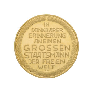 Goldmedaille ca. 17,49 Gramm Bundeskanzler Konrad...