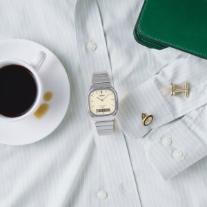 Casio Armbanduhr Edgy Collection AQ-240E-7A2EF Edelstahl, Resin