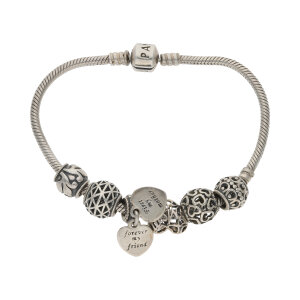 Set Pandora Armband mit 6 Charms Silber 925 getragen...